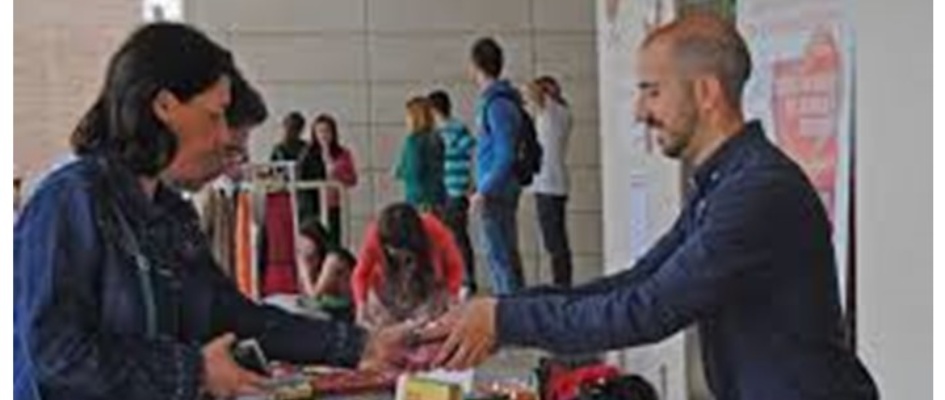 0111.-INFORMACIxN_PARA_EL_COMERCIO_2017.jpg