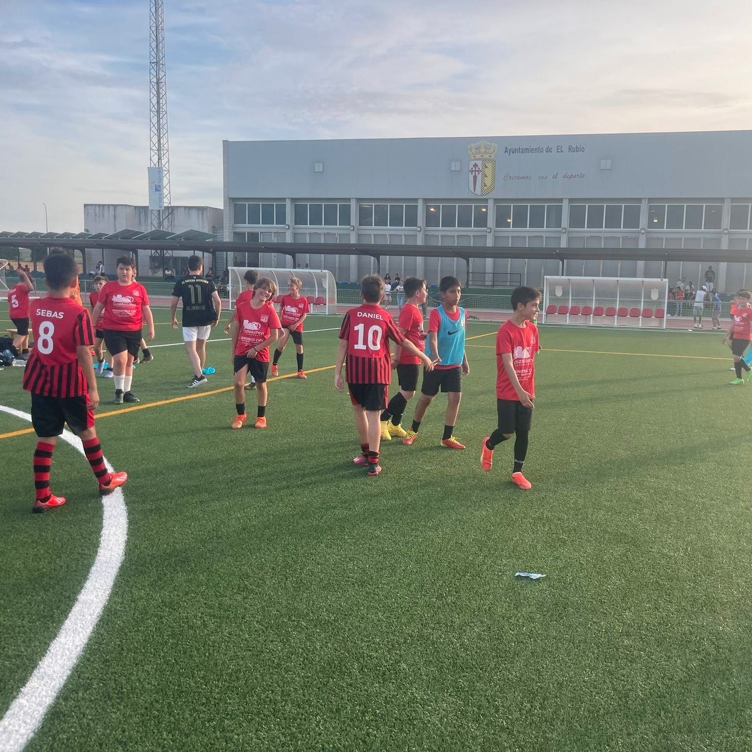 1.-ÚLTIMA JORNADA DE LA LIGA DE FÚTBOL ZONA 4 EN CASA