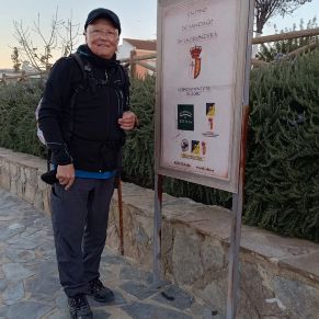 3.-Siguen visitando nuestro pueblo peregrinos