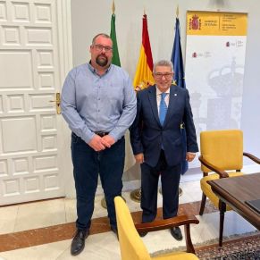 2.-El alcalde de El Rubio visita al Subdelegado del Gobierno en Sevilla