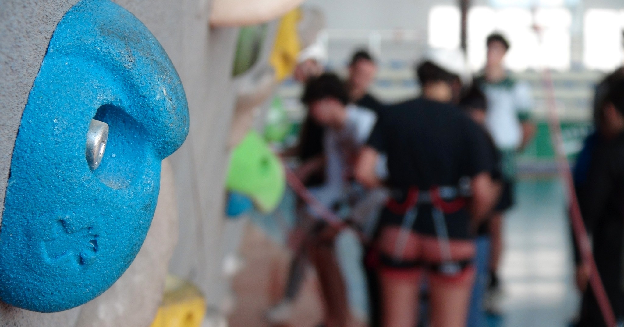 2.-Escalada en el rocódromo del pabellón municipal de El Rubio